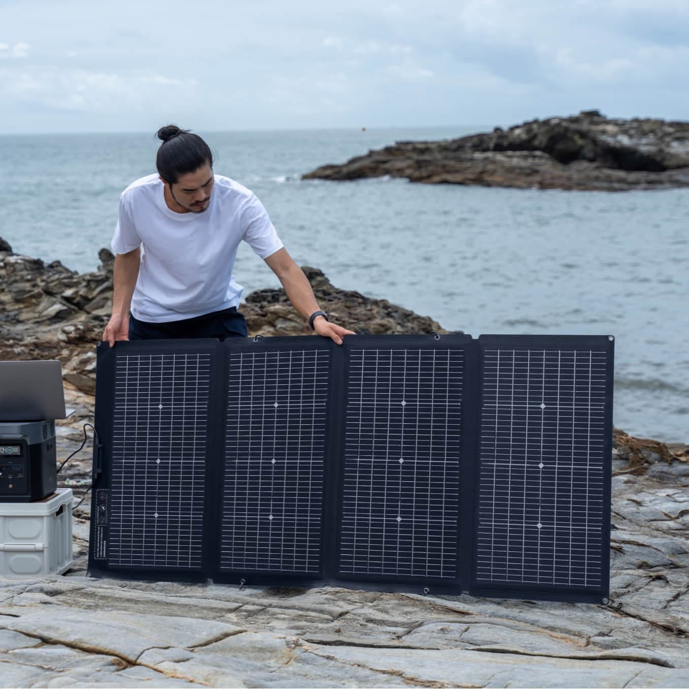 EcoFlow 220W Bifacial Portable Solar Panel (Refurbished) - Image 5